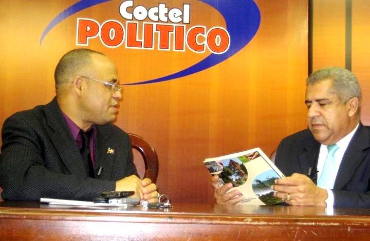 Doctor Percival Peña dice quieren ocultar las obras libertarias de muchos hombres y mujeres que lucharon por la libertad y la democracia